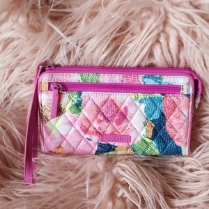 Vera Bradley Bags - Vera Bradley wristlet wallet Vera Bradley Bags - Vera Bradley wristlet wallet